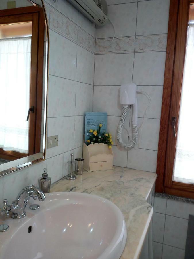 B&B Villa Sul Golfo Quartu SantʼElena Exteriör bild